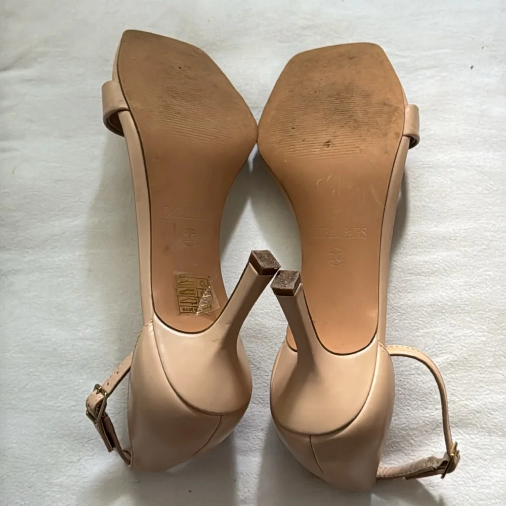 Dream‎ Pairs Nude Ankle Strap Heels Sz 10